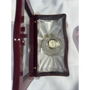 Vintage Crystal/Gold Apple Shaped Figurine Quartz Clock. Not Tested/Need Battery